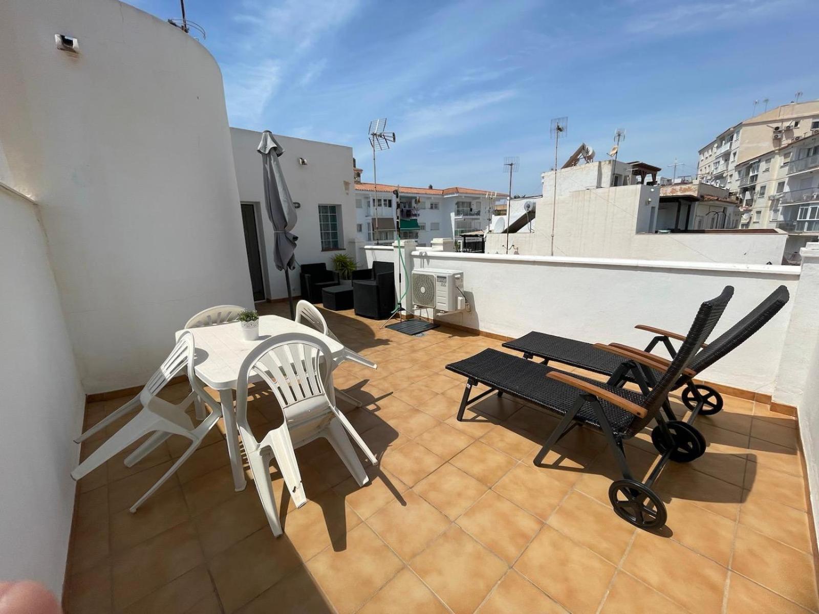 Апартаменты Apartamento Centro De Нерха Экстерьер фото