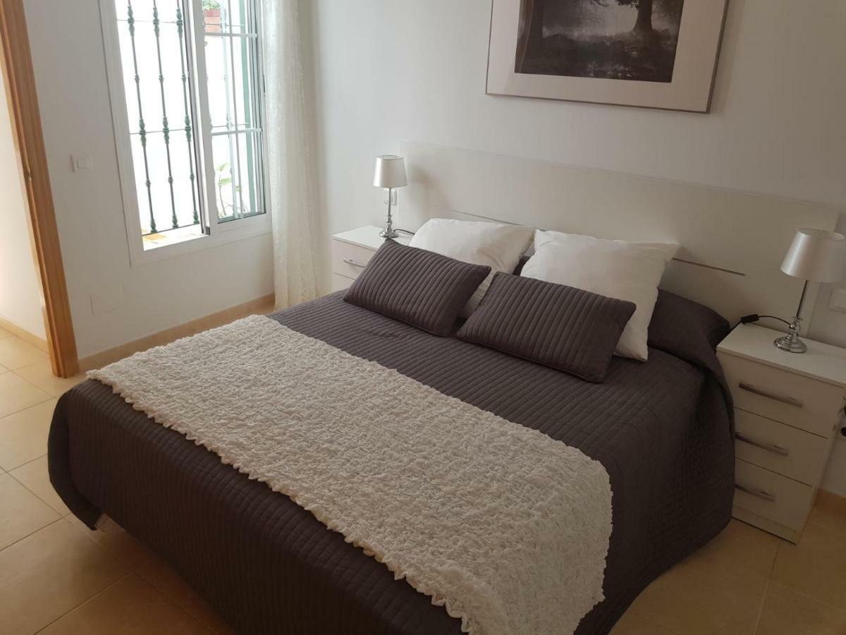 Апартаменты Apartamento Centro De Нерха Экстерьер фото