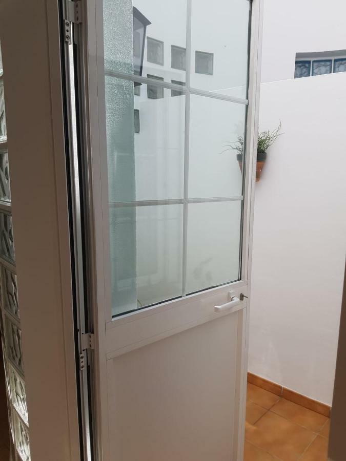 Апартаменты Apartamento Centro De Нерха Экстерьер фото